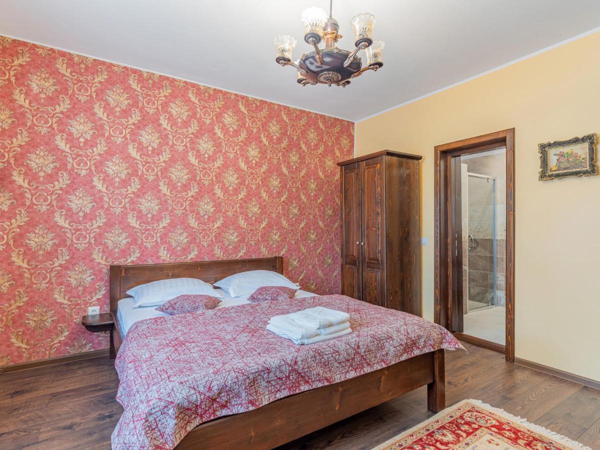 Casa Saraste Hotel ริชนอฟ ภายนอก รูปภาพ